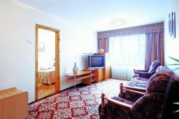 Profssoyuzny Hotel Chernihiv Ngoại thất bức ảnh
